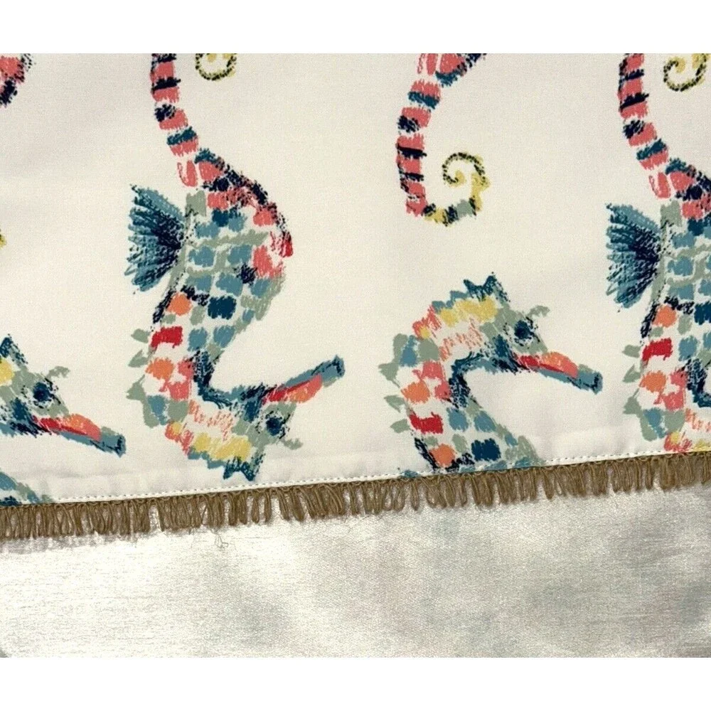 Thro Marlo Lorenz Bella Seahorse Table Runner 14